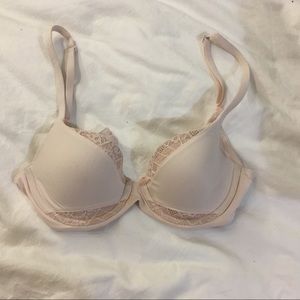 Victoria's Secret Body by Victoria demi bra 32C